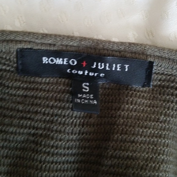 Romeo + Juliet couture long sleeve tee - Picture 5 of 5